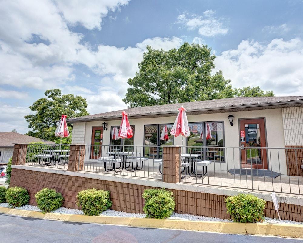 Quality Inn West Branson Exterior photo