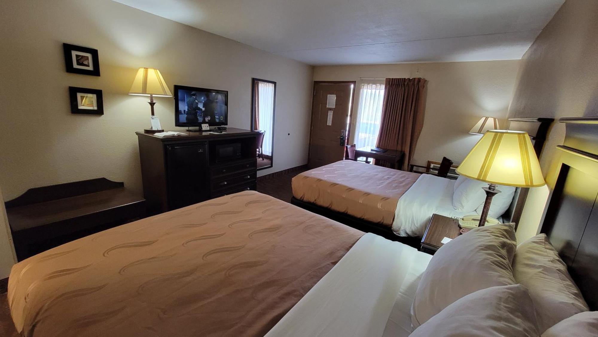 Quality Inn West Branson Exterior photo