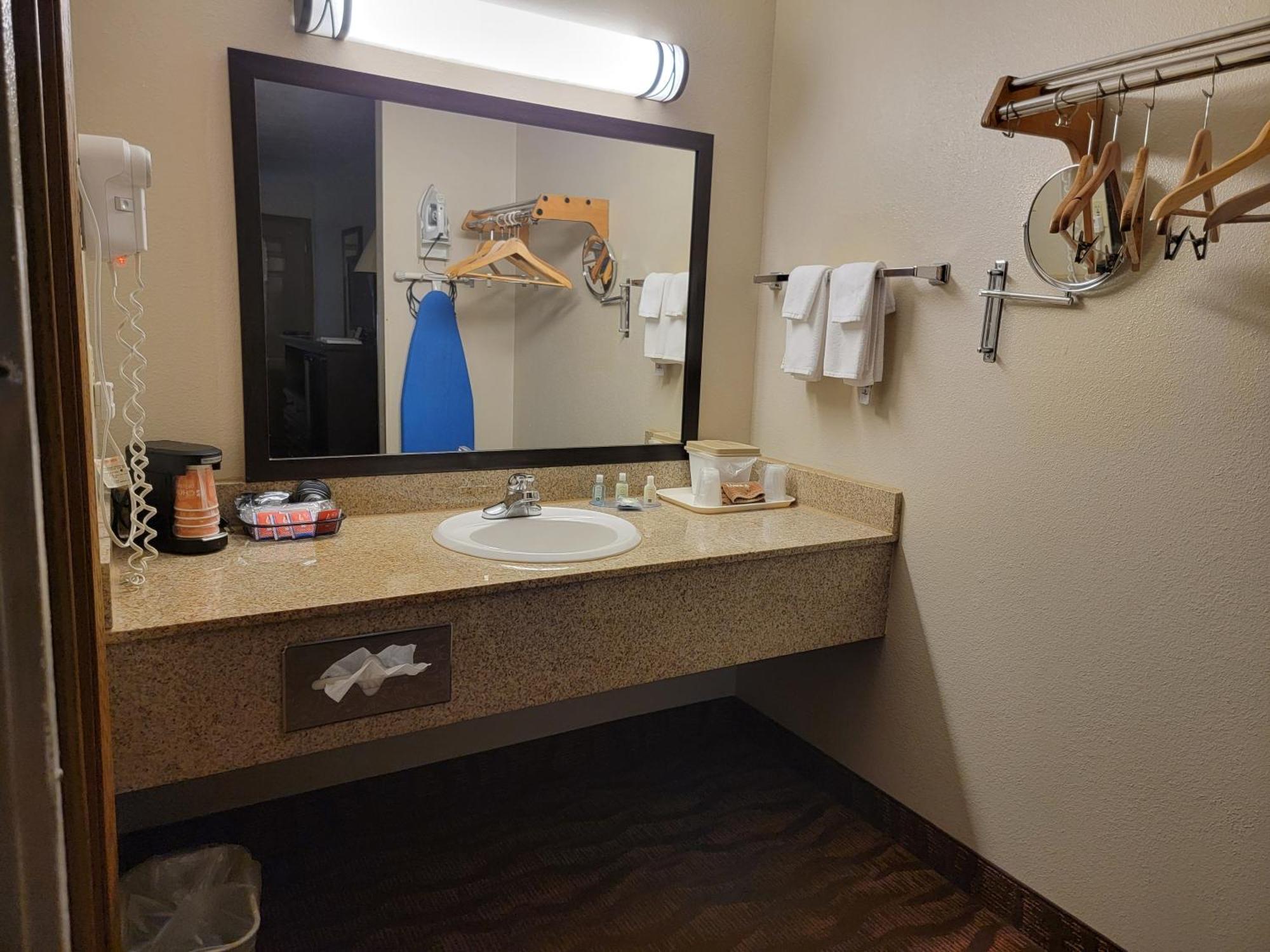 Quality Inn West Branson Exterior photo