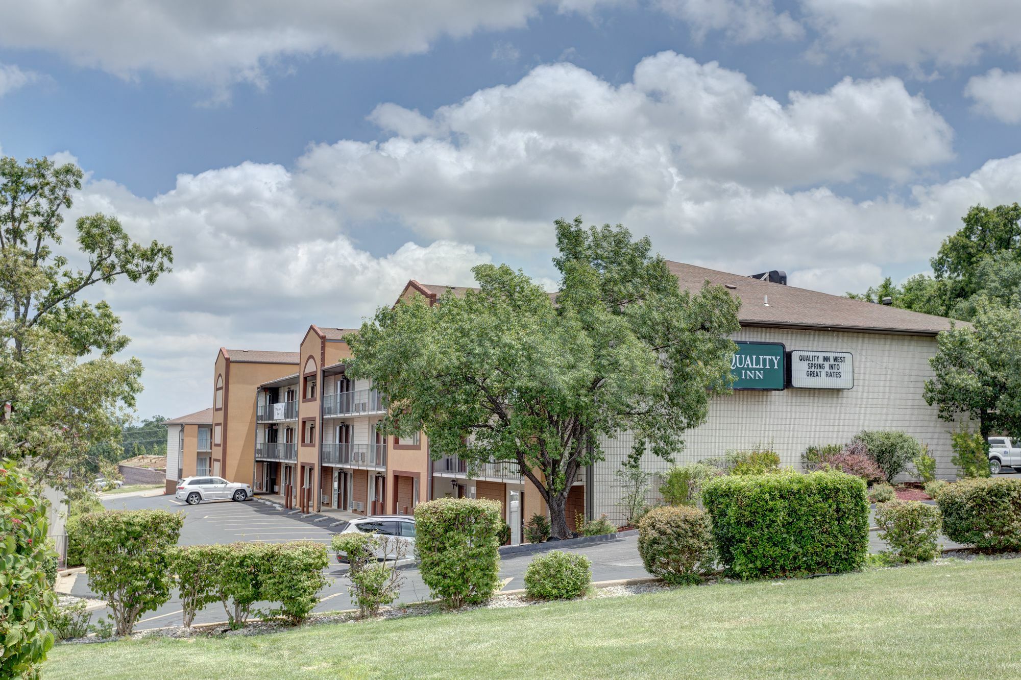 Quality Inn West Branson Exterior photo
